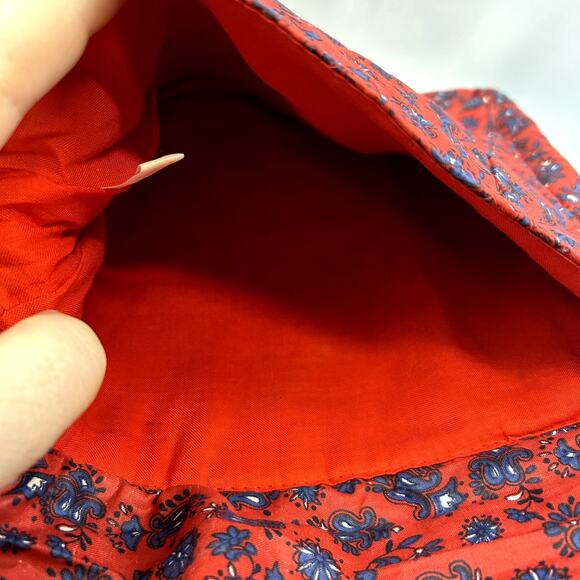 Red and Navy with white purse 10 x 10 x 2" cloth bag 14" tall strap - Picture 3 of 7